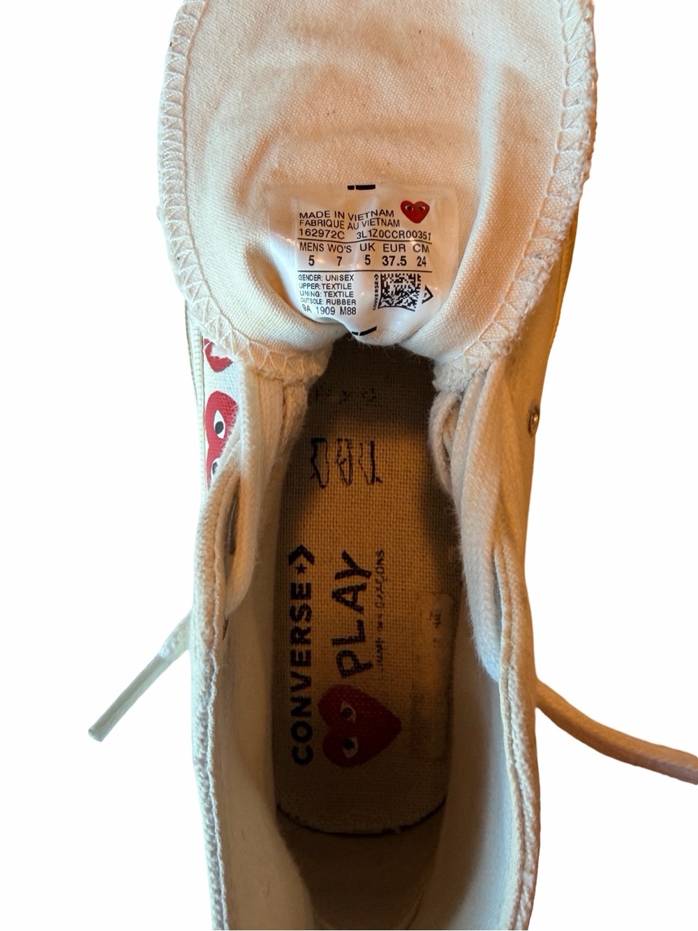 Comme Des Garcons x Chuck Taylor Unisex High-Top Sneakers with Red Heart Motifs - Picture 6 of 9